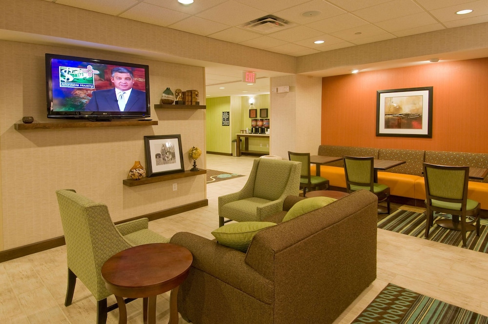 Hampton Inn Pampa - photo 3