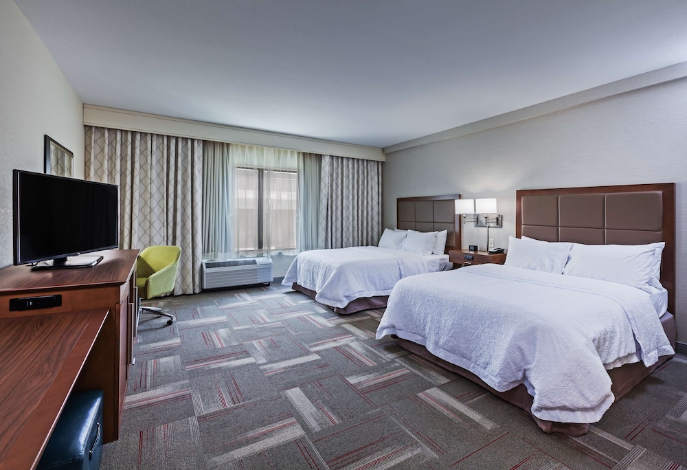 Hampton Inn & Suites Claremore - photo 15