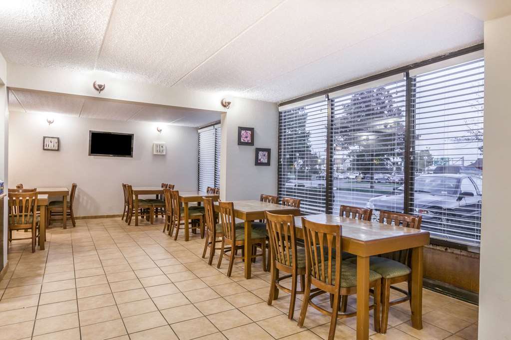 Days Inn by Wyndham Syracuse - photo 14