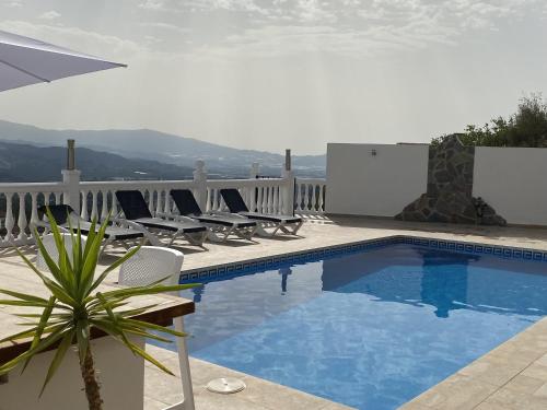Casa Descansa — 4-Star Luxury Hotel in Salobrena, Spain