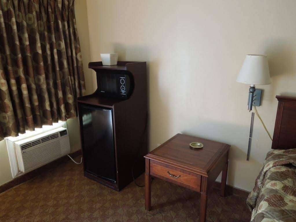 Coach's Inn — hotel in Huntington