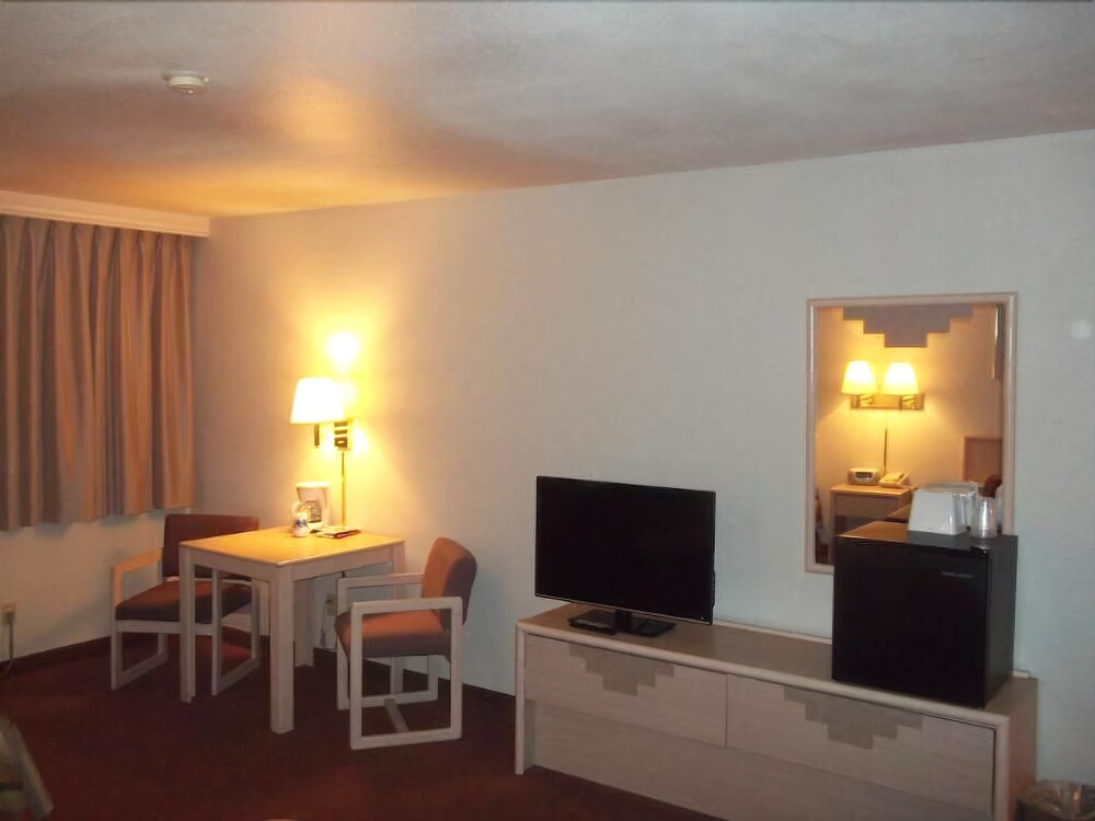 Grand Canyon Inn - photo 16