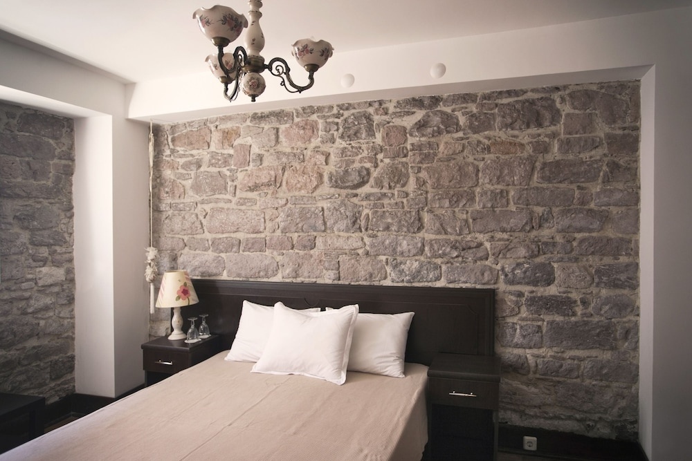 Beyaz Yali Butik Otel — Ayvalik — photo 2