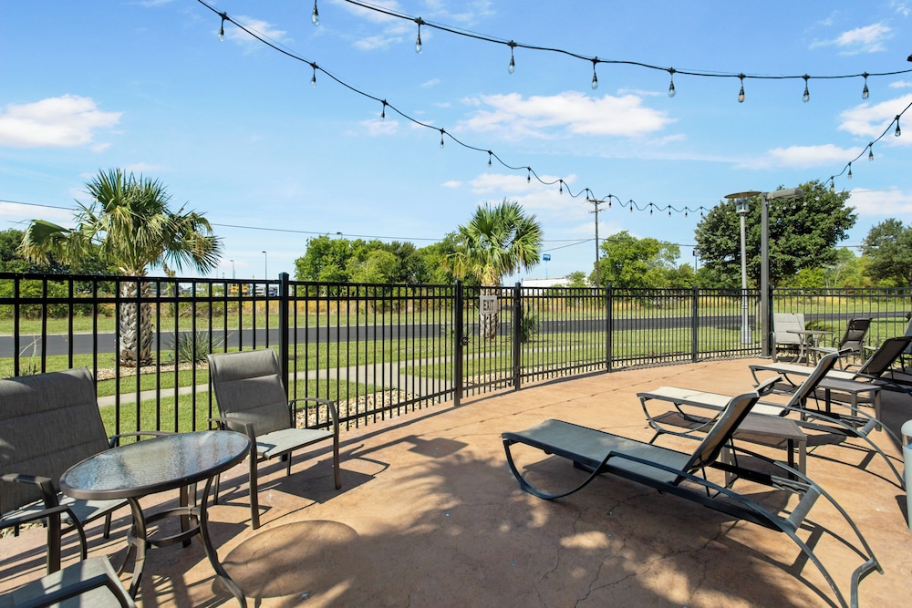 Holiday Inn Hotel & Suites Waco Northwest by IHG - photo 43