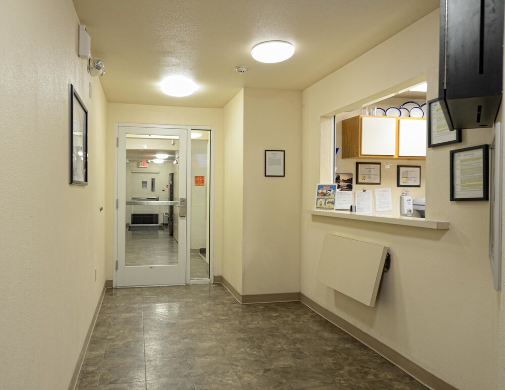 WoodSpring Suites El Paso I 10 Southeast - photo 3