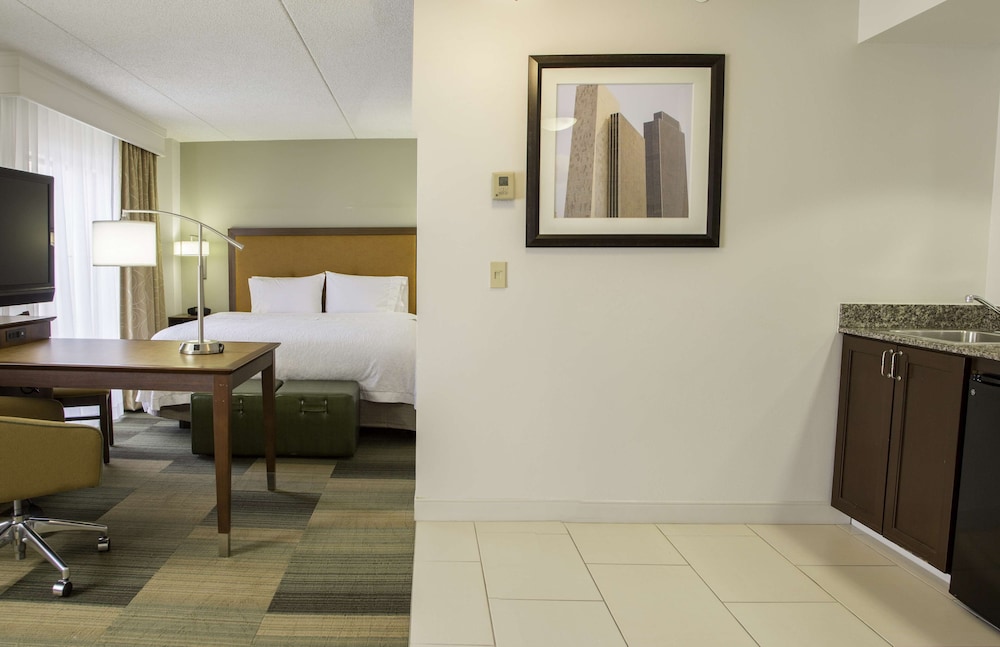 Hampton Inn & Suites Albany Downtown - photo 17