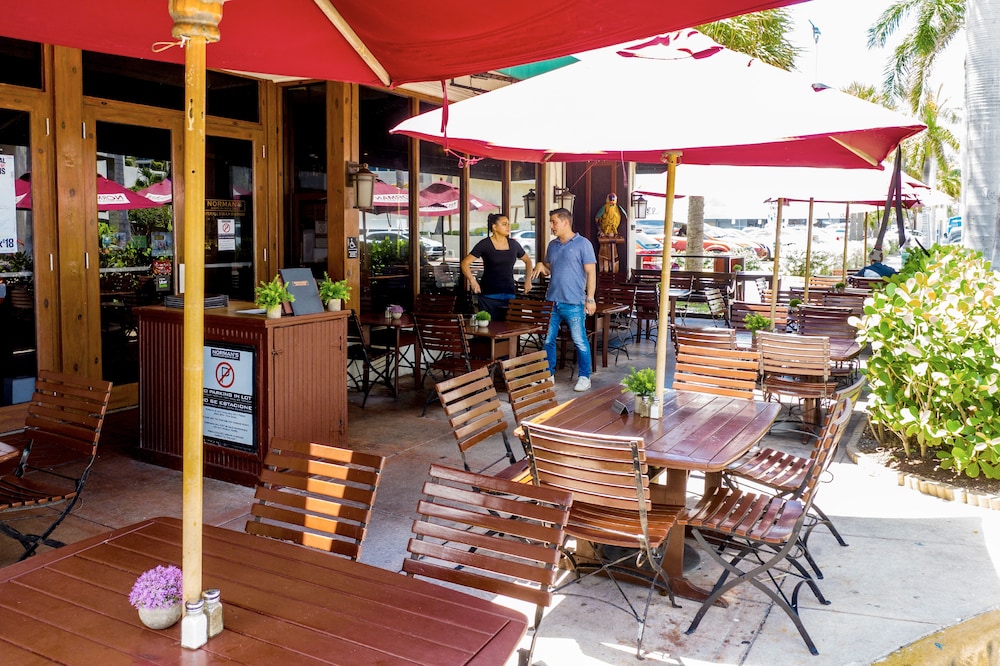 Norman's Hotel and Dining - photo 64