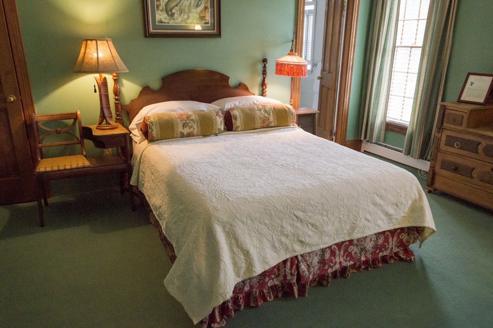The Washington Irving Inn - photo 20