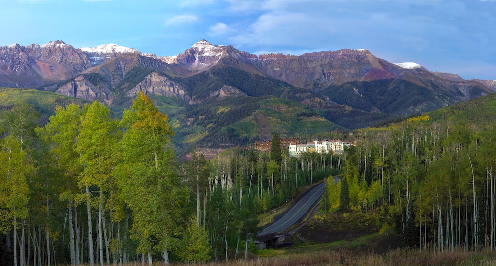 The Peaks Resort and Spa - photo 33