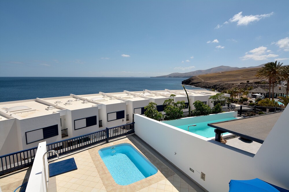 Villa Kentia — 4-Star Luxury Hotel in Yaiza, Spain