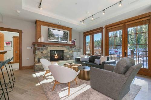 Iron Horse Lodge South 308 by East West Hospitality — 4-Star Luxury Hotel in Truckee, United States