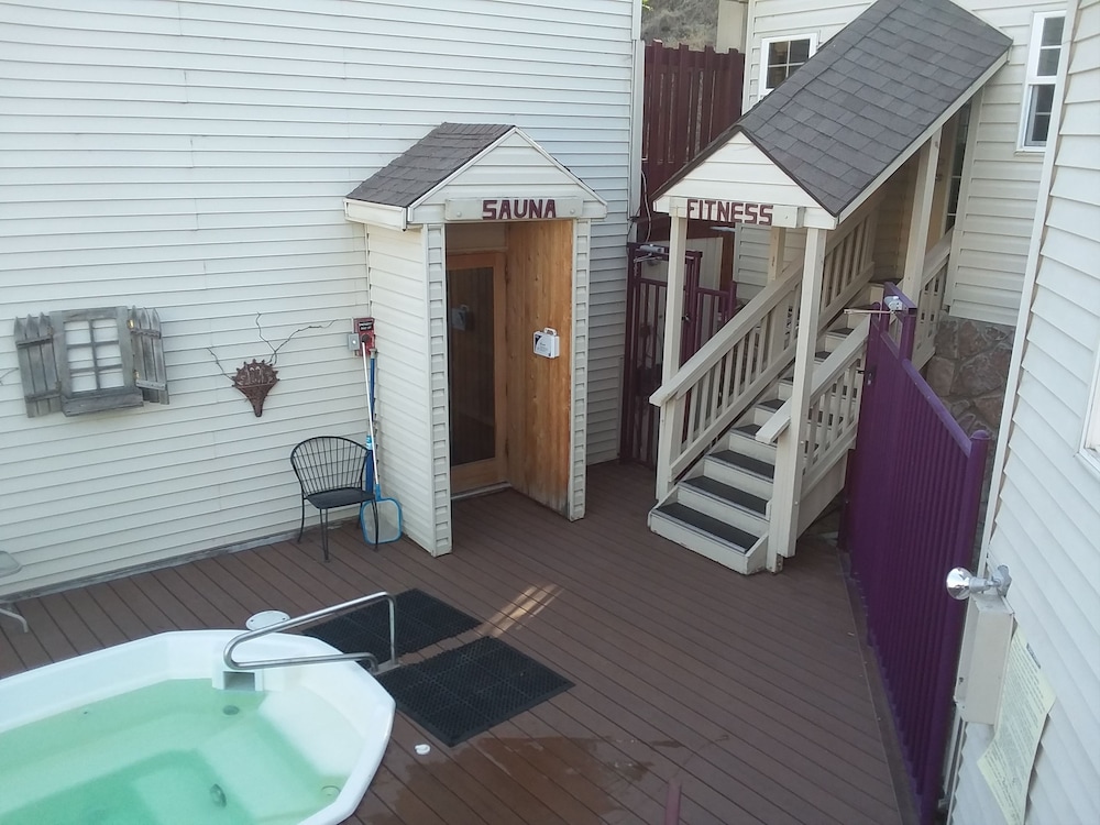 Columbia River Inn - photo 3