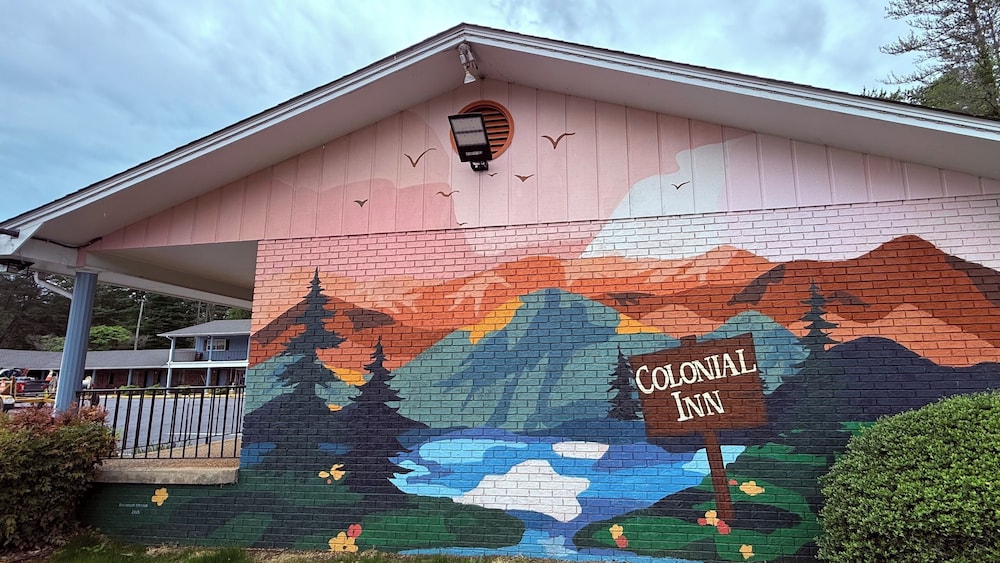 Colonial Inn Franklin - photo 29