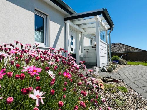 Walden Retreats - carbon neutral hotel in Johnson