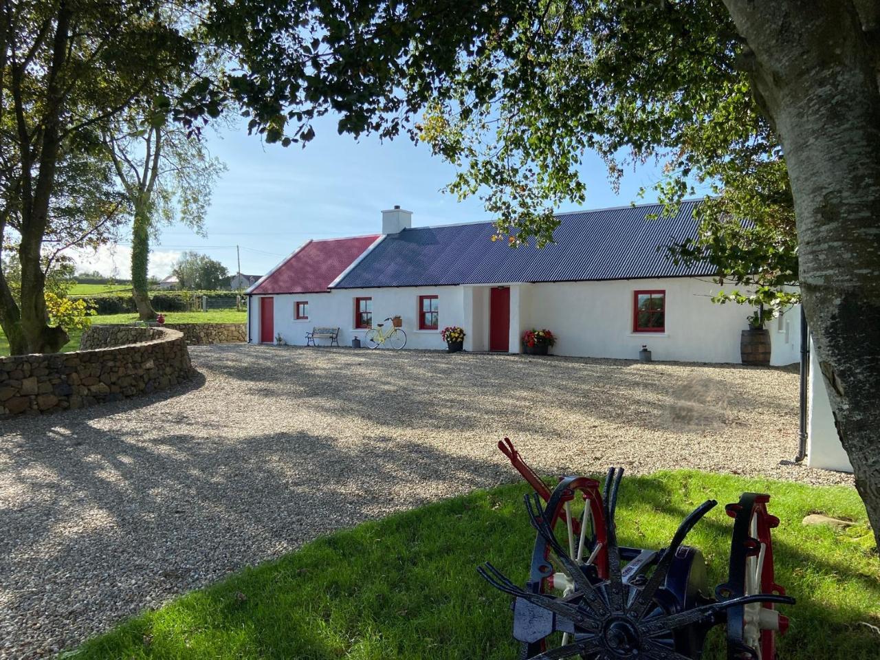 Farm Stay At The Glebe Cottage Kilrea — 4-Star Luxury Hotel in Coleraine, United Kingdom
