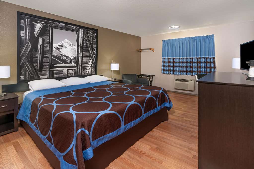 Super 8 by Wyndham Cortez Mesa Verde Area - photo 22
