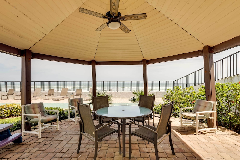 Oceanfront Retreat w Beach & Resort Access - photo 27