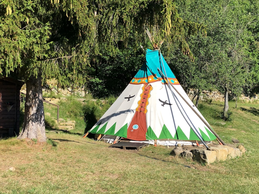 Weekend en Provence Hébergement Insolite - last minute hotel in Comps