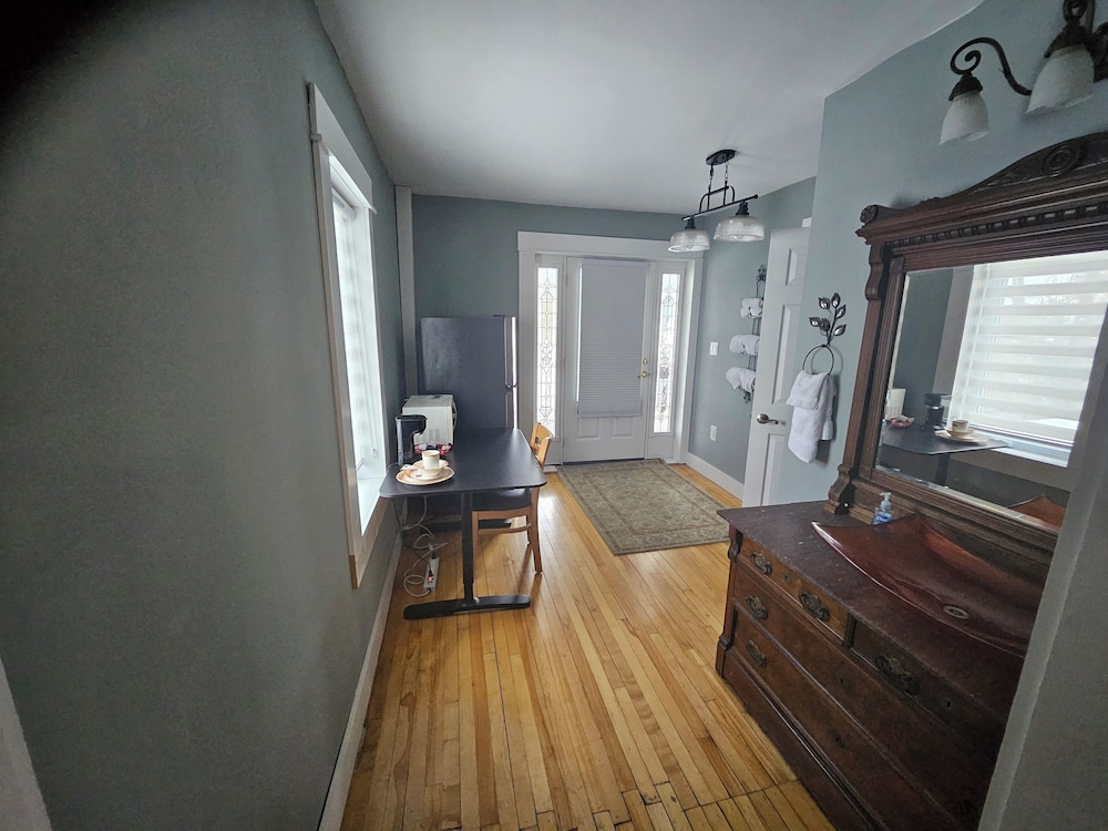 DuBois' Inn - photo 3