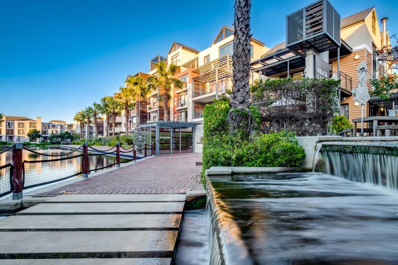 Quayside Canal Eden Home