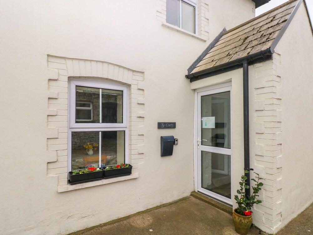 Ty Coets Morfa Farm — 4-Star Luxury Hotel in Llantwit Major, United Kingdom