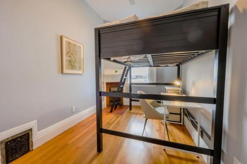 Spacious Back Bay 2BR — 4-Star Luxury Hotel in Boston, United States