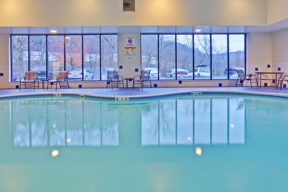 Holiday Inn Express Winfield Teays Valley - photo 12