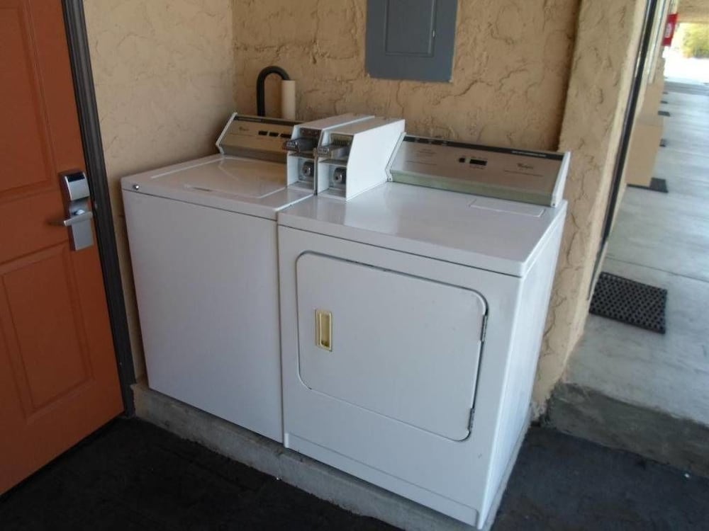 Economy Inn Morgan Hill - photo 22