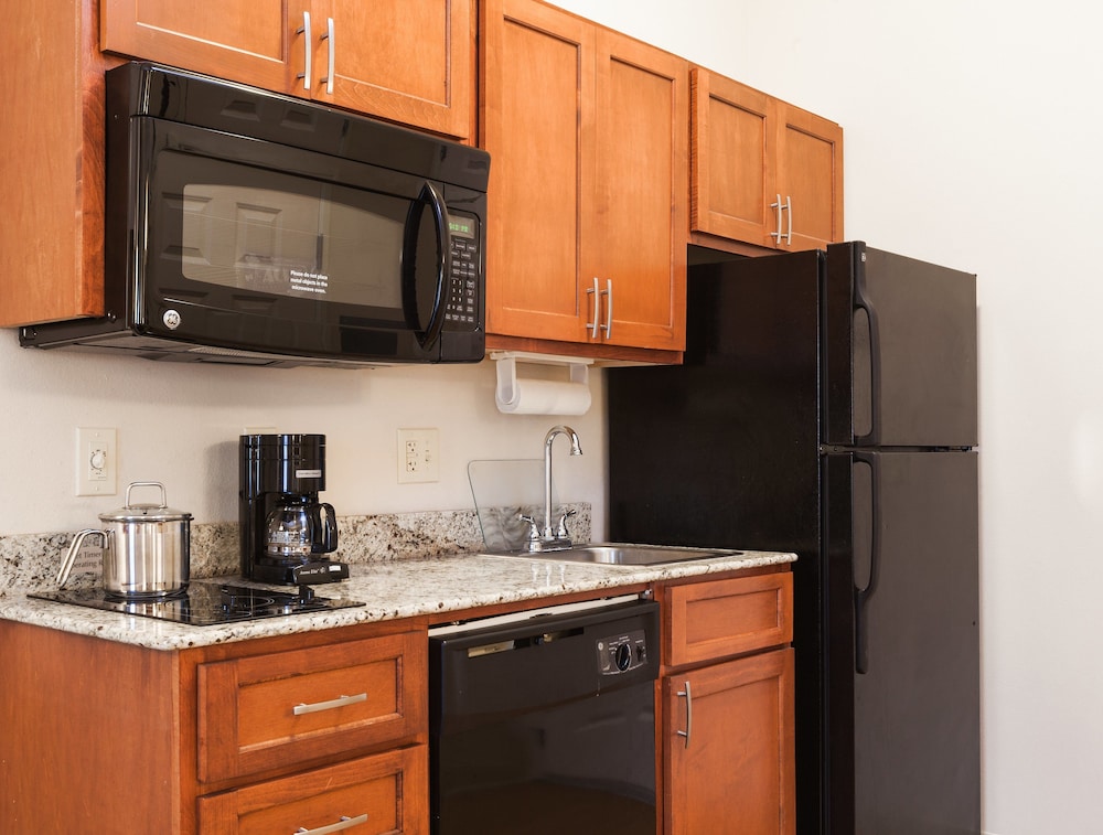 Candlewood Suites Georgetown an IHG Hotel - photo 5