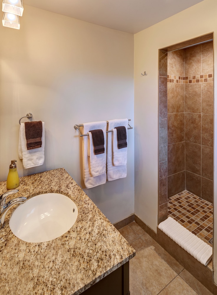 Avance Hotel - photo 13