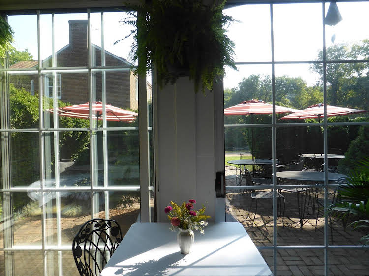 Maple Hall Inn - photo 2