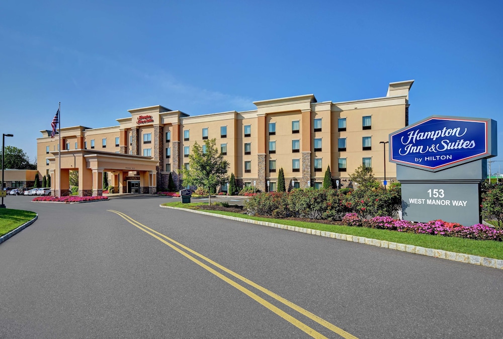 Hampton Inn & Suites Robbinsville - photo 2