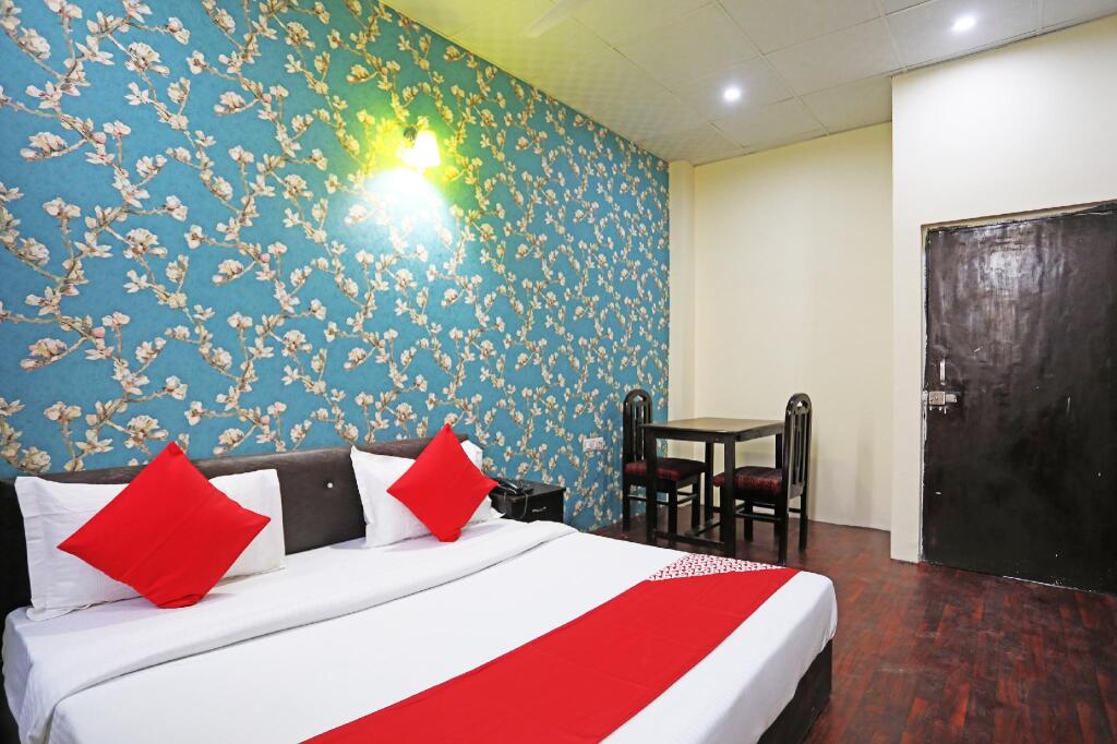 Hotel O Platinum Inn in Faridabad, India