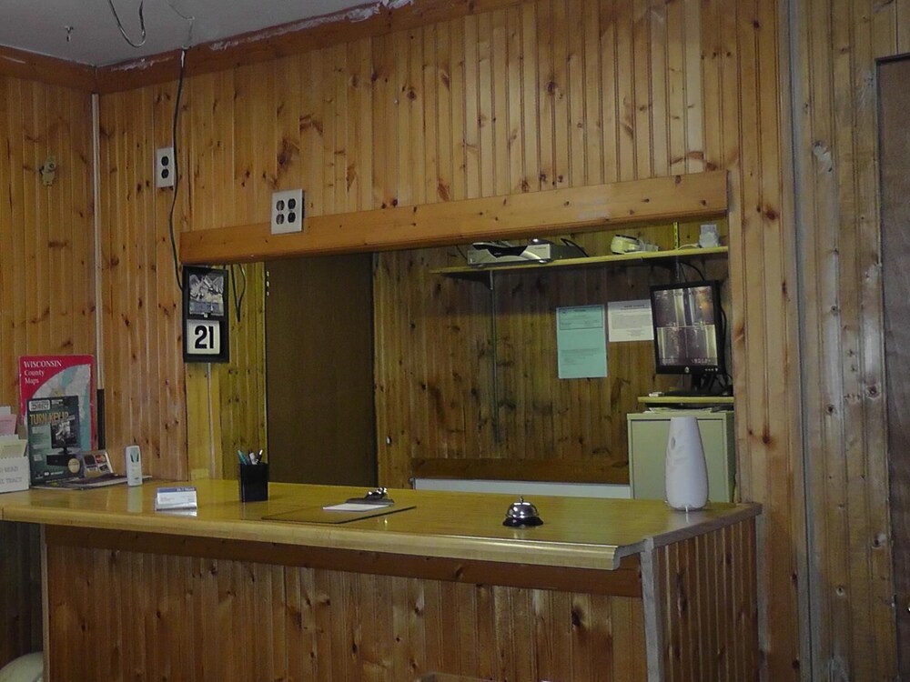 Ten Seven Inn - photo 2