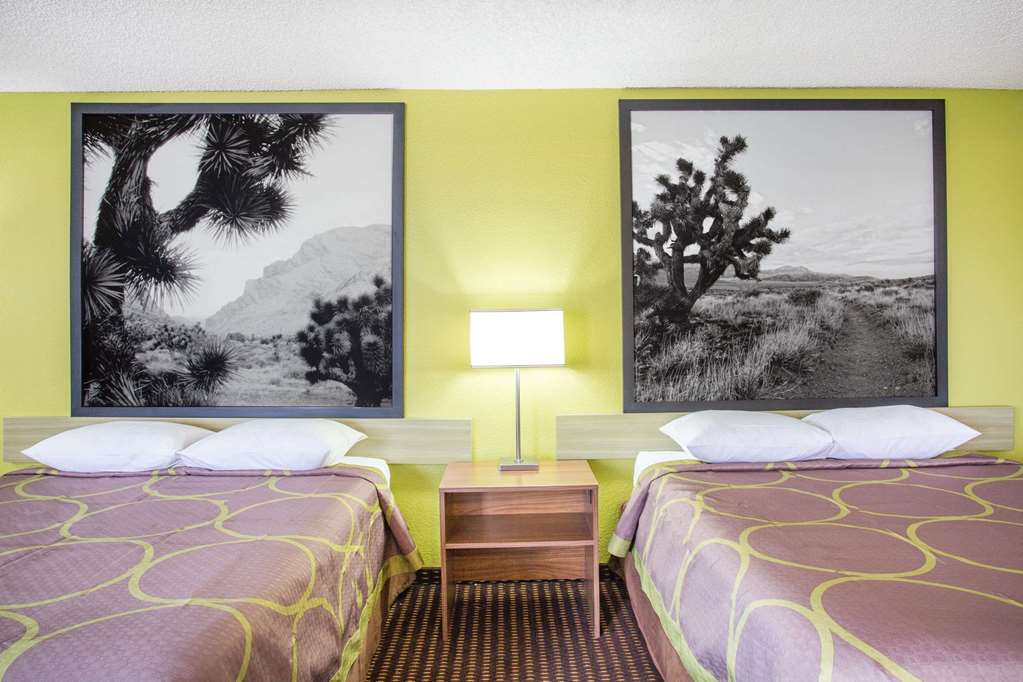 Super 8 by Wyndham Kingman - photo 10