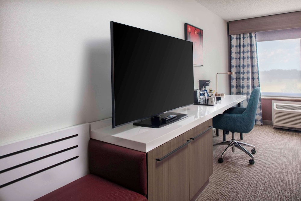 Hilton Garden Inn Roanoke Rapids - photo 9