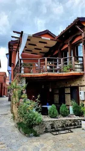 Varosi Guesthouse — 4-Star Luxury Hotel in Edessa, Greece