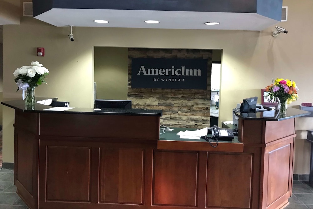 AmericInn by Wyndham Maquoketa - photo 2
