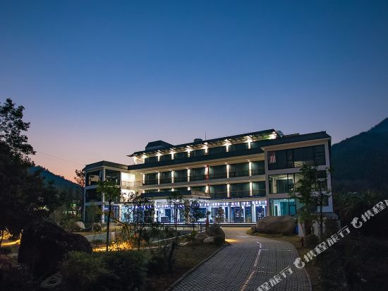 Yunji Academy Hotel in Jiading, People's Republic of China