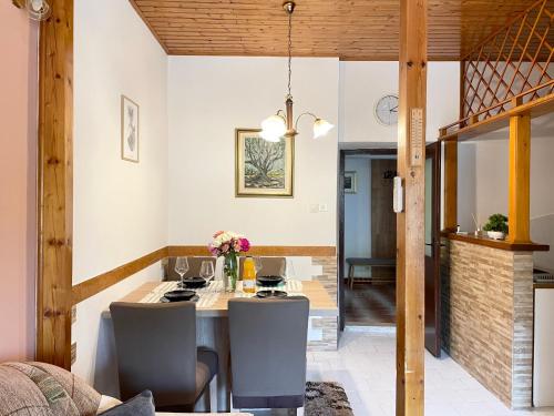 Bata Apartment 1st row to the Neretva River — 4-Star Luxury Hotel in Opuzen, Croatia