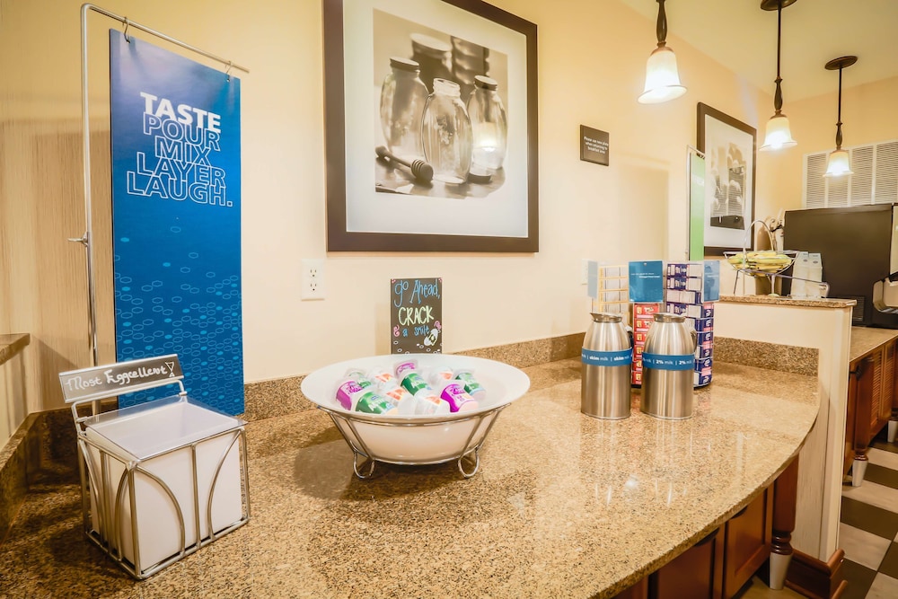 Hampton Inn & Suites by Hilton Tomball Houston NW - photo 33