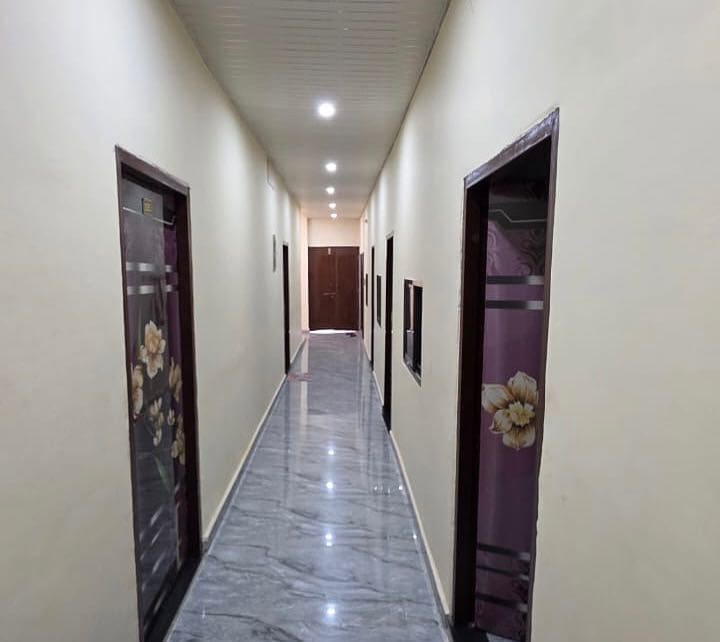 Hotel O By Oyo The Family Palace — Ajodhya