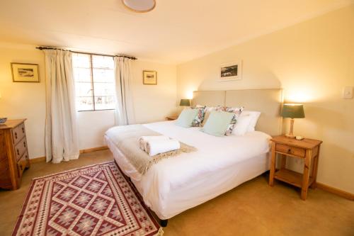 Sunbird Cottage — 4-Star Luxury Hotel in Graaff-Reinet, South Africa