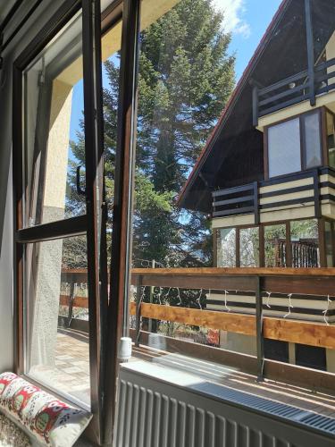 Apartament Kalinderu K3 Busteni — 4-Star Luxury Hotel in Busteni, Romania