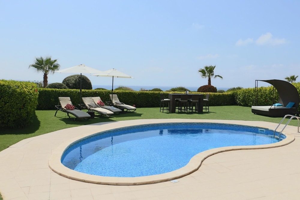 Villa Savoya Sunrise by Ezoria Villas — 4-Star Luxury Hotel in Pegeia, Cyprus