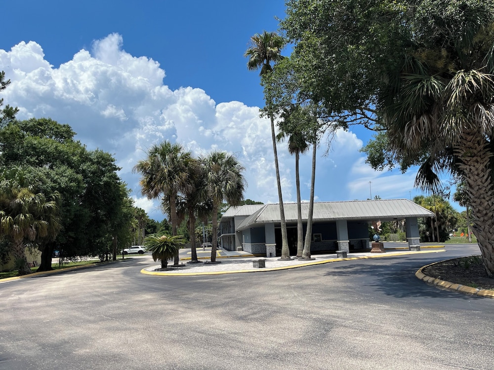 Quality Inn Elkton St. Augustine South - photo 31