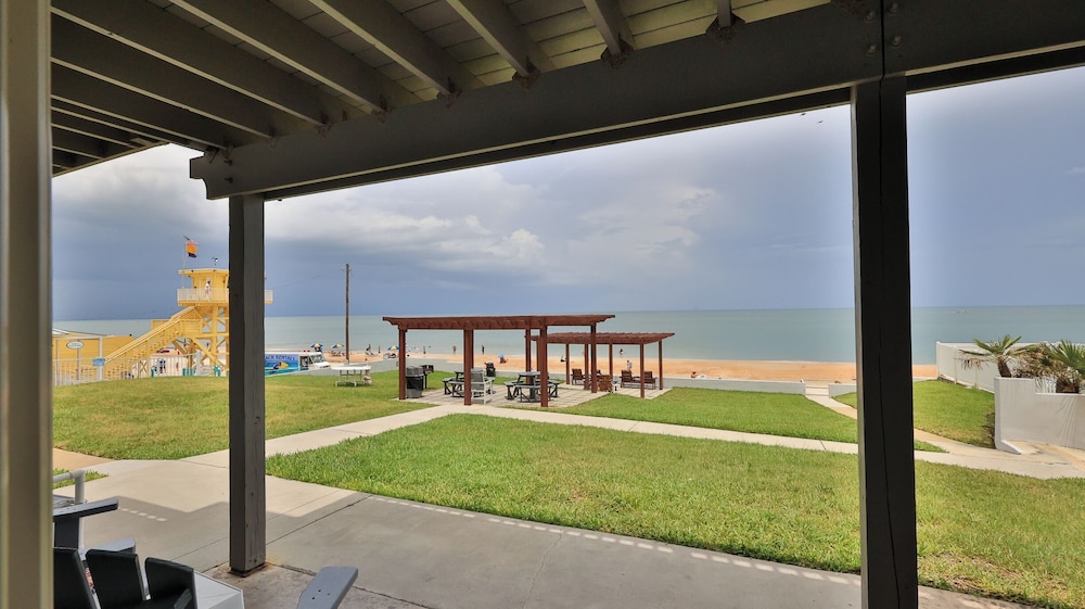 Driftwood Beach Motel - photo 134