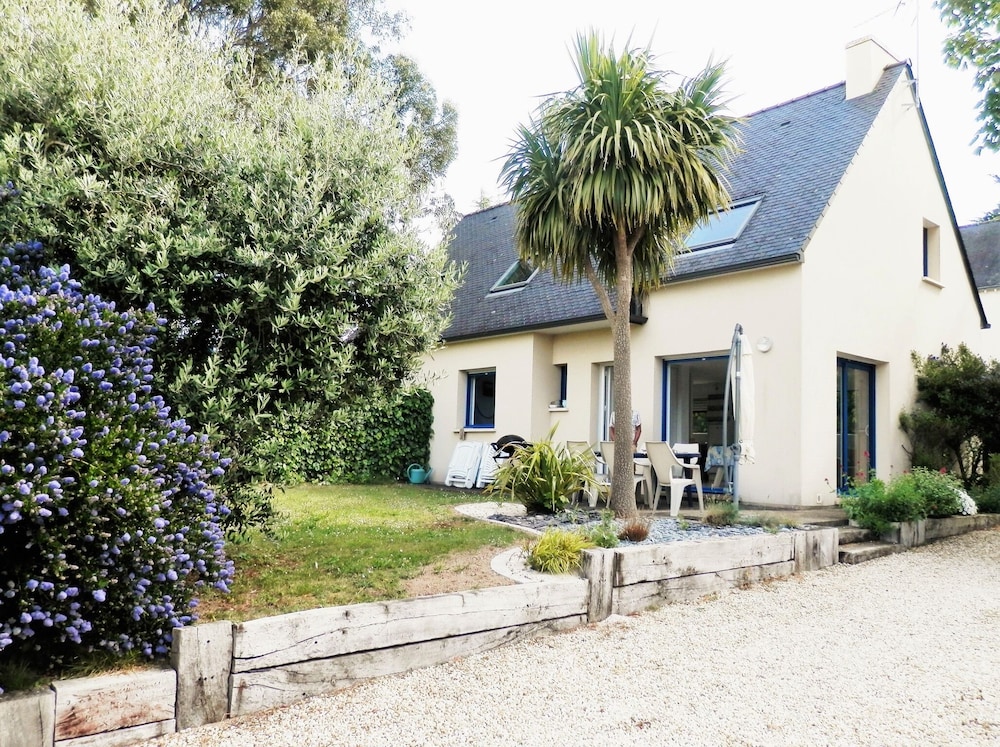 Apartment Des Bruyeres — 4-Star Luxury Hotel in Arzon, France