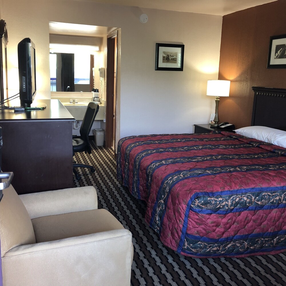 Guest Inn Austell - photo 12