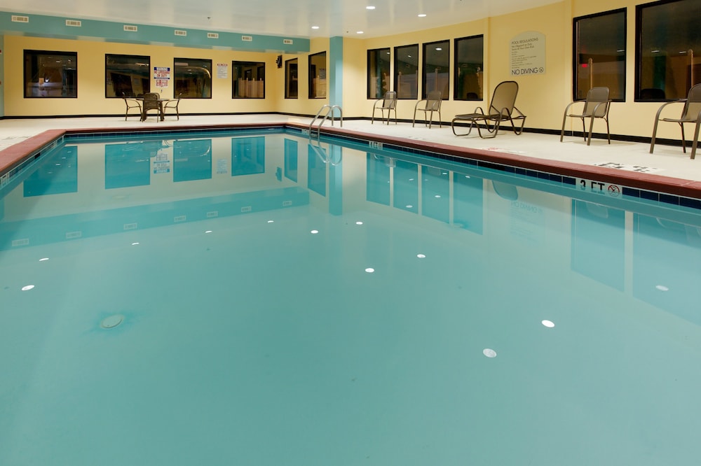 Holiday Inn Express Hotel & Suites Sylacauga by IHG - photo 16